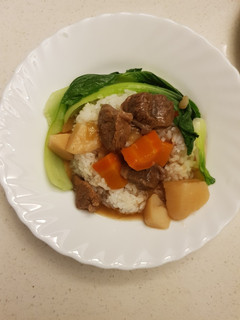 牛肉湯&牛肉燴飯-簡易萬用鍋版 的食譜成品照片