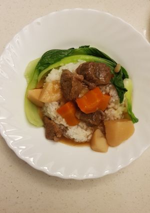 牛肉湯&牛肉燴飯-簡易萬用鍋版 的食譜成品照片