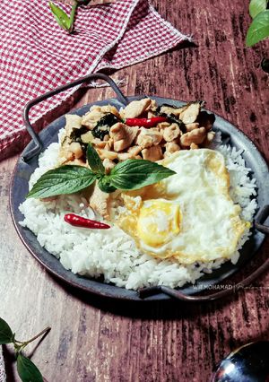 Gambar Thai Chicken Basil
