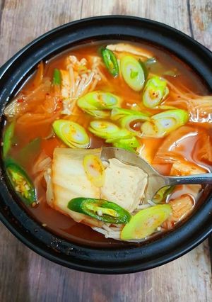 Hình của món Canh Kim Chi Chay.
