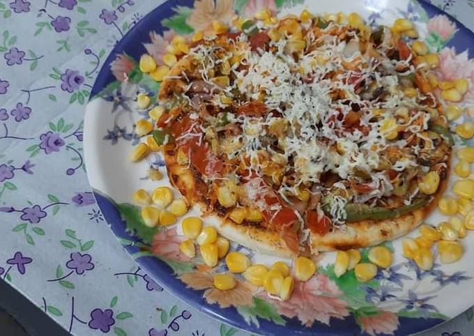 Mozerella cheese grilled pizza