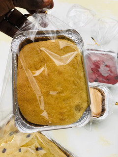 A picture of Simple vanilla cake loaf.