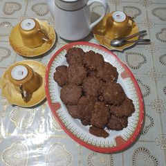 Oats and chocolate caramel cookies A picture of Oats and chocolate caramel cookies.