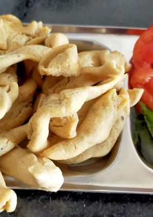 A picture of Ganthiya-Jalebi.