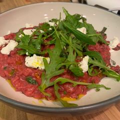Beetroot, goat’s cheese and rocket risotto A picture of Beetroot, goat’s cheese and rocket risotto.