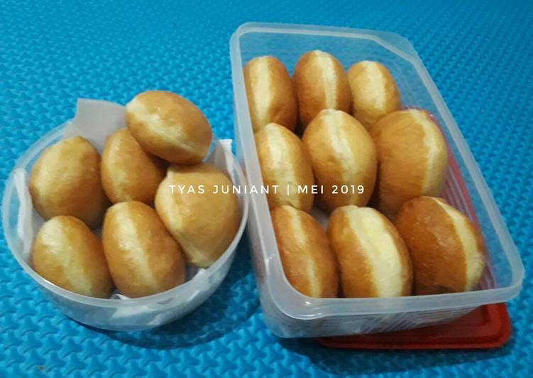 1. Donat Empuk / Bomboloni