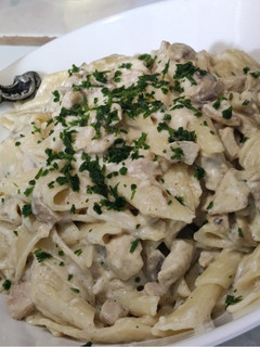 عکسی از دستور پاستا پنه آلفردو🍝🍴