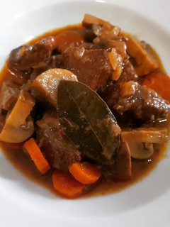 Una foto de Ternera estofada con portobellos