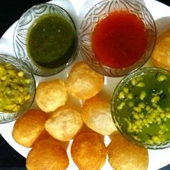 A picture of Pani puri.