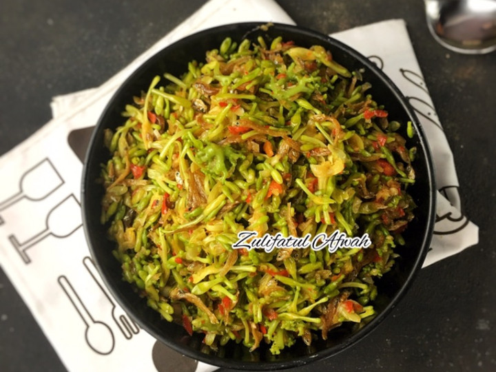 Cara Gampang Menyiapkan Tumis Bunga Pepaya Teri yang Lezat