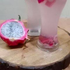 Dragon fruit mojito(virgin) A picture of Dragon fruit mojito(virgin).