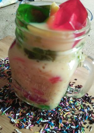 A picture of Mango Sago Custard.