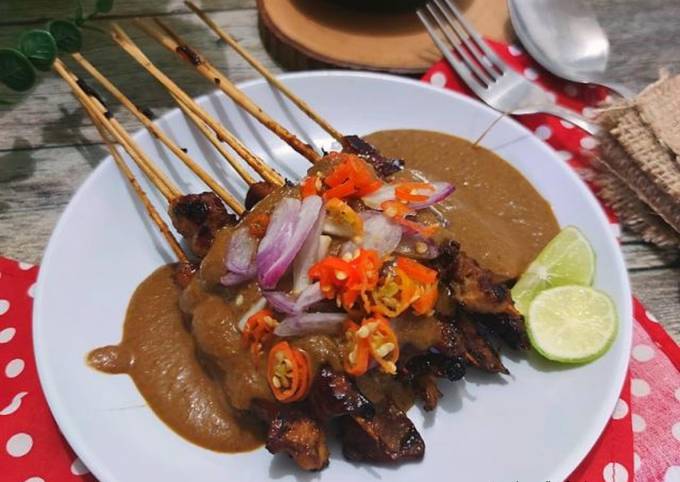 Sate Ayam bumbu kacang