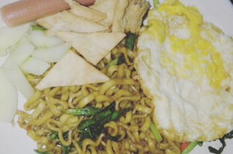 Anti Ribet, Membuat Mie Goreng Telur Mata Sapi Gampang