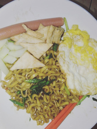Cara Buat Mie Goreng Telur Mata Sapi Praktis