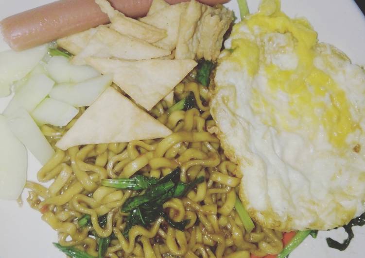 Resep Mie Goreng Telur Mata Sapi Anti Gagal