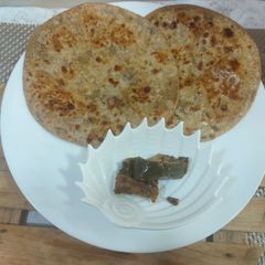A picture of Satto paratha.