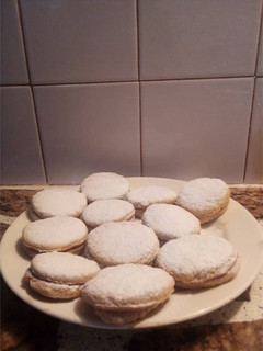 Una foto de Alfajores polos