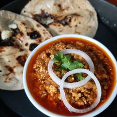 A picture of Paneer Bhurji with butter nan.