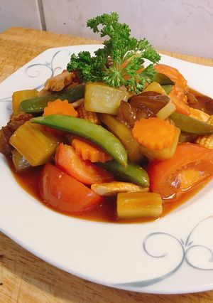 รูปของ ผัดเปรี้ยวหวานไก่ By ครัวแม่ศรีเหลี่ยม