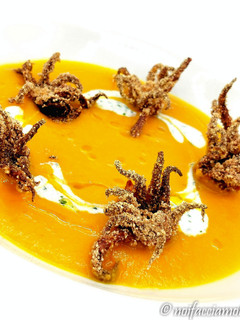 Foto di Crema di Peperoni con Moscardini Croccanti