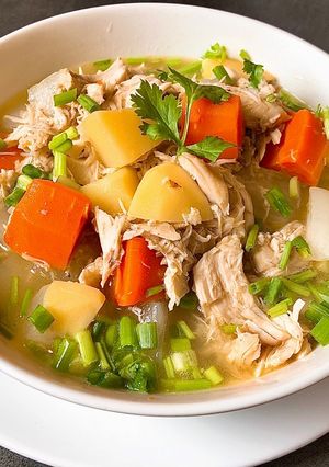 Hình của món Súp Gà Hầm Rau Củ (Nấu Từ Nước Ninh Gà).