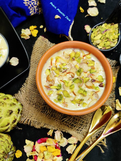 सीताफल रबड़ी (custerd apple rabdi recipe in Hindi) रेसिपी मुख्य फोटो