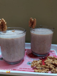 A picture of Dates and walnut healthy Milkshake.