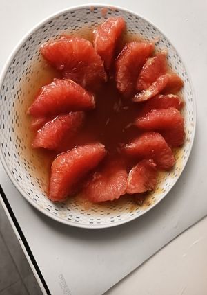 Una foto de Pomelo con miel 🐝