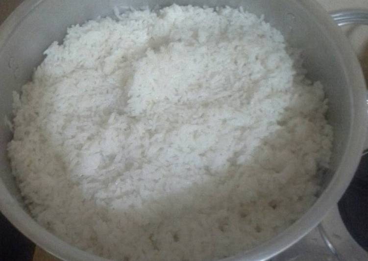 Resep Menanak nasi porsi banyak dgn cara di kukus oleh 
