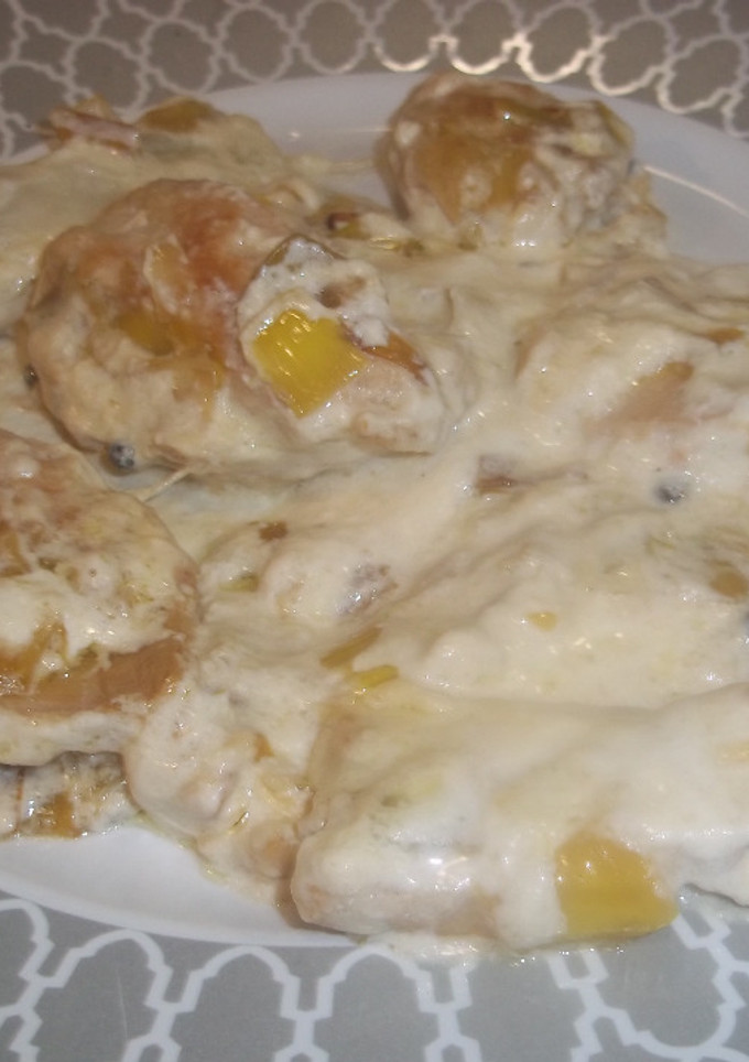 Una foto de Pechuga de pollo con puerro y nata