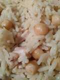 Arroz con garbanzos, azafrán y pollo