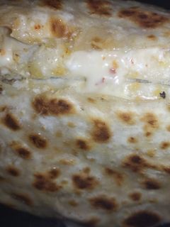 चिली चीज़ पराठा (chilli cheese paratha recipe in Hindi) रेसिपी मुख्य फोटो