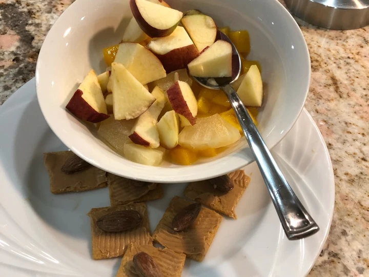 Recipe Fruit salad and peanut butter crackers the So Delicious So Delicious