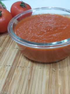 Una foto de Salsa de tomate casero🍅🍅