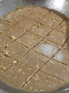 સાલમ પાક (Salam Paak Recipe In Gujarati) રેસીપી મુખ્ય ફોટો