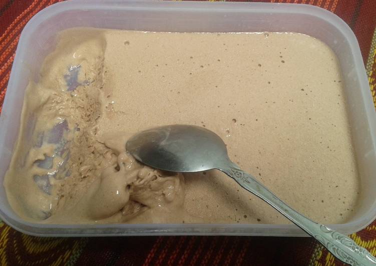 Ice cream coklat lembut