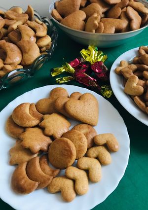 Apró mézes sütik recept fotója