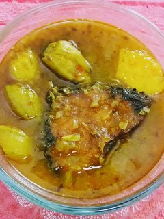 আলু পটল দিয়ে রুই মাছের ঝোল (aloo potol diye rui macher jhol recipe in bengali) রেসিপির প্রধান ছবি