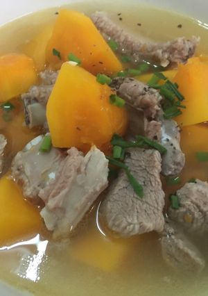 Hình của món Canh đu đủ hầm sườn.