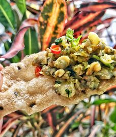 hến xúc bánh đa