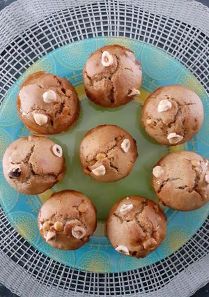 Une photo de Muffins au Miel, Noisettes et Pépites de Choc Blanc / Healthy
