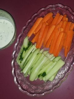 Una foto de Salsa de yogourt con crudités