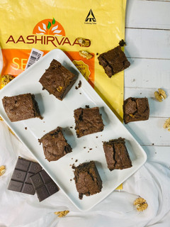 A picture of Whole Wheat Walnut Brownies.