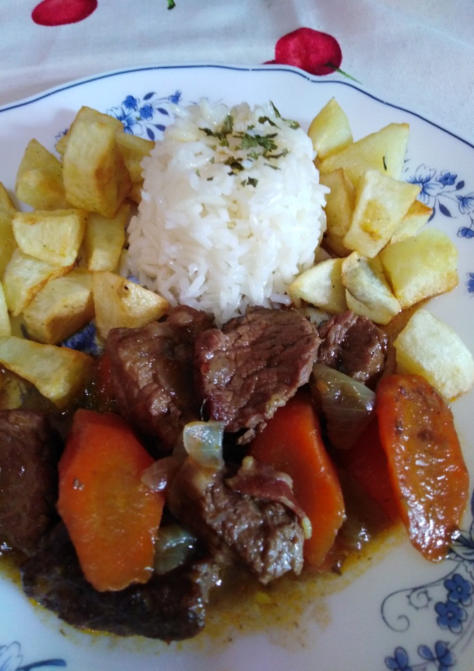 Una foto de Carne con papas familiar!!
