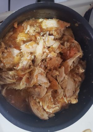 Una foto de Pollo en salsa con maní