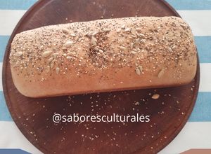 Una foto de ❖ Pan lactal con Harina Integral y 8 semillas ❖