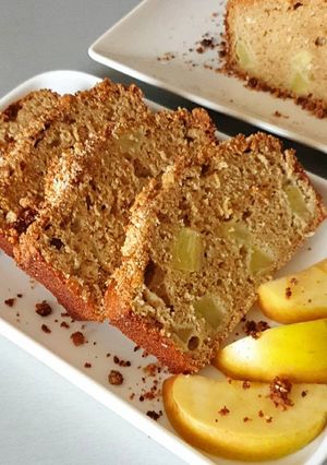 Une photo de Cake aux pommes/ coco avec reste de pâte à crumble