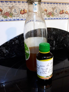 Una foto de Infusión de plantas antitusivas y expectorantes