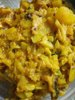 লাউয়ের ঘন্ট (lauer ghonto recipe in Bengali) রেসিপির প্রধান ছবি